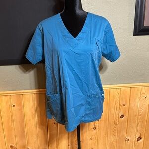 Buttersoft stretch scrub top